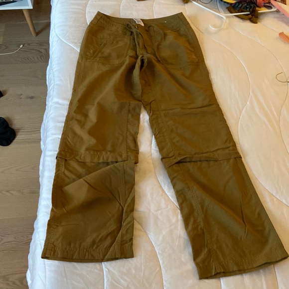 North Face Adjustable Length Hiking Pants – Zip-Off & Lightweight - Picture 4 of 7